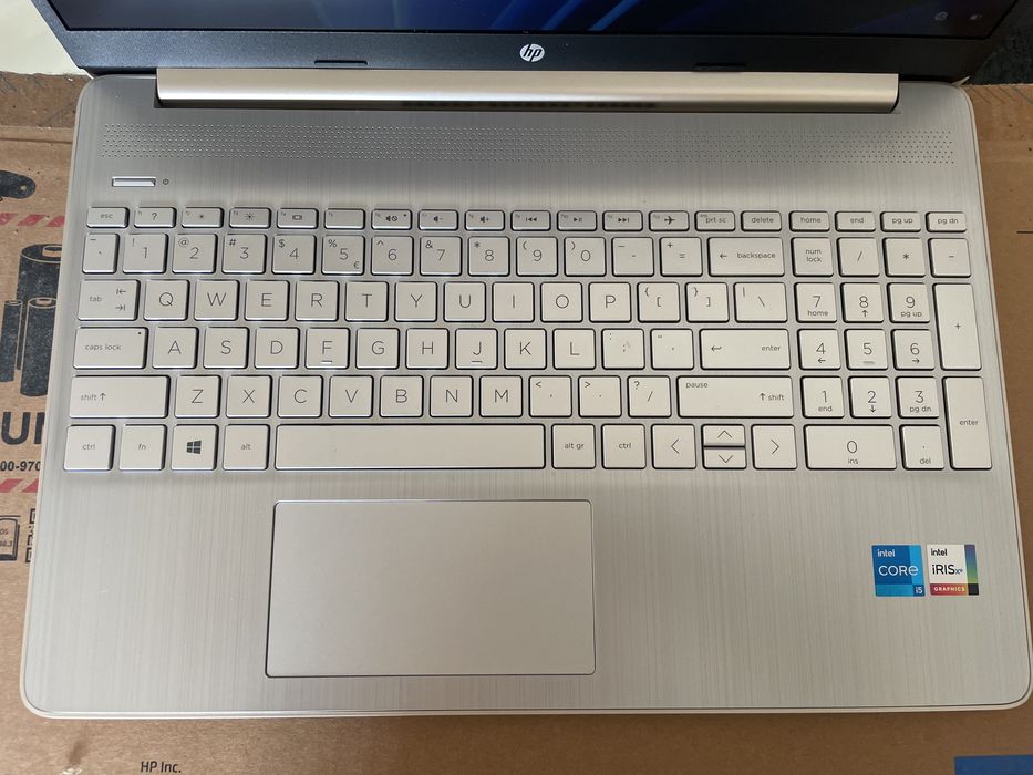 Laptop Lenowo kolor zloty