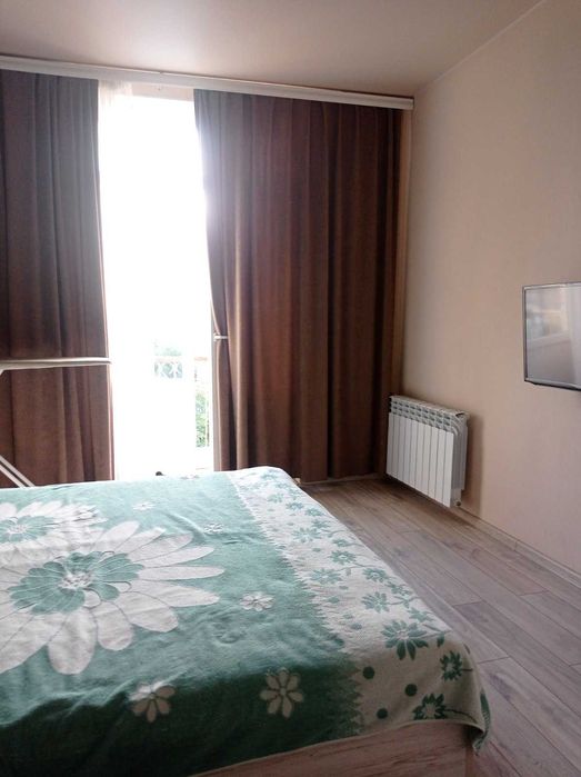 продам двокімнатну квартиру пр. Соборний (район вул. Кріпосна)