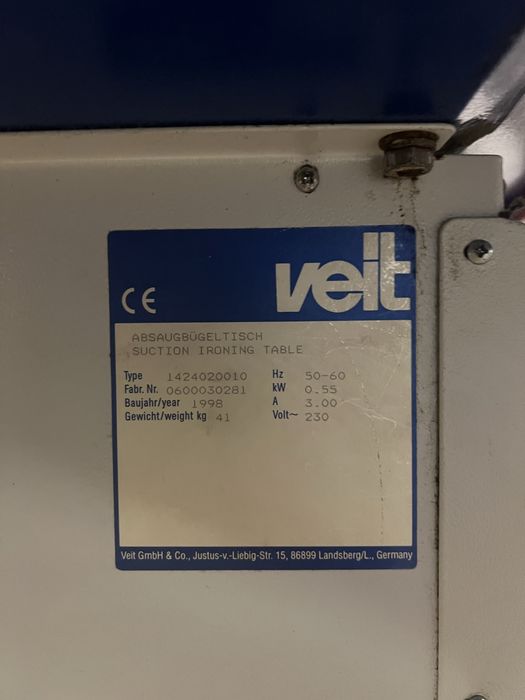 Промисловий німецький прасувальний стіл veit з витяжкою