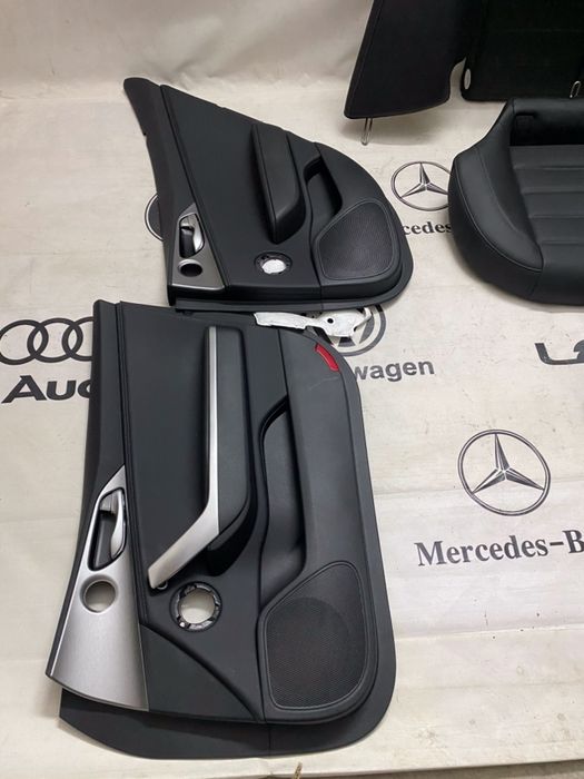 Kia stinger GT салон сідушки карти кресла підлокотник