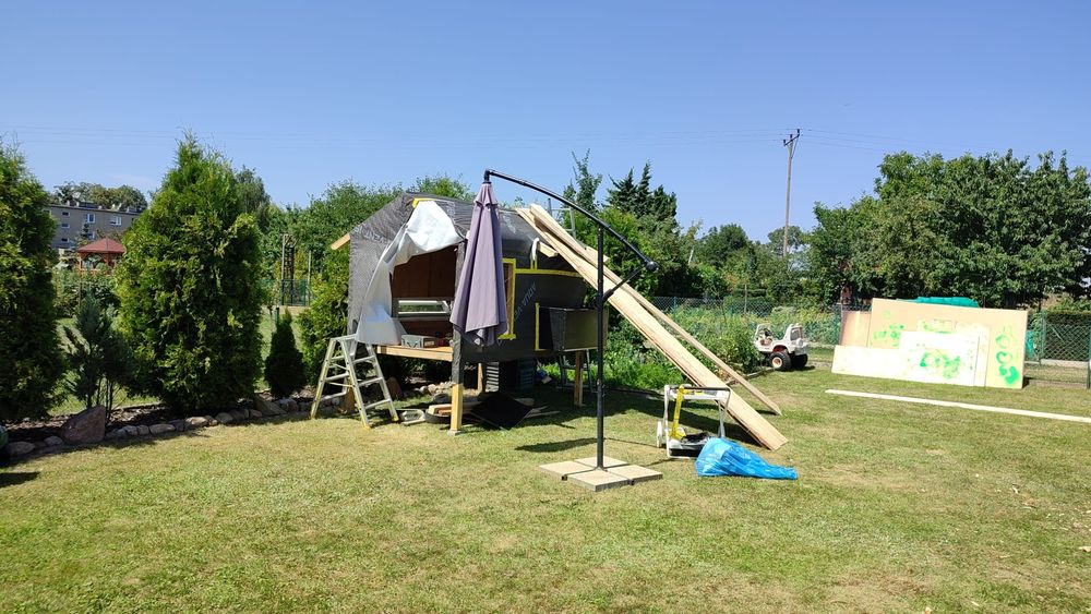 Kurnik z wolierą