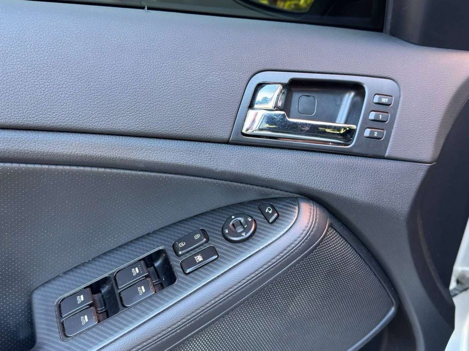 Автомобіль KIA Optima