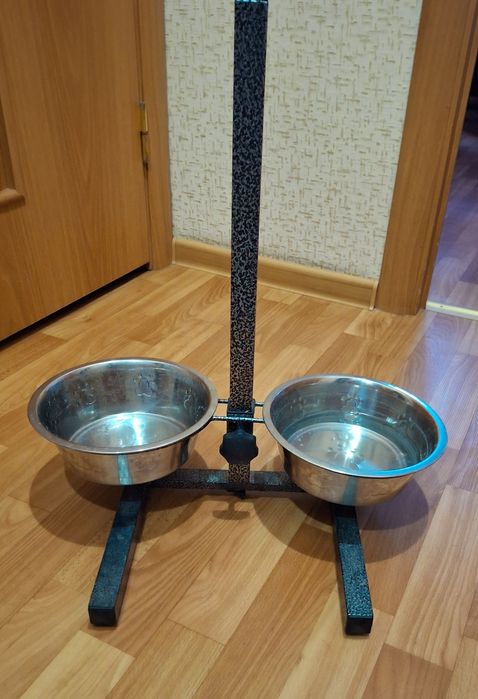 Годівниця для собак регулююча