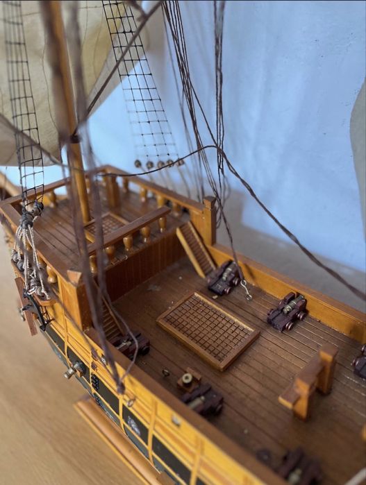 Kolekcjonerski Galeon Hiszpański – Duży Drewniany Statek XXL