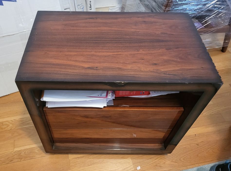 Móvel em Madeira Maciça