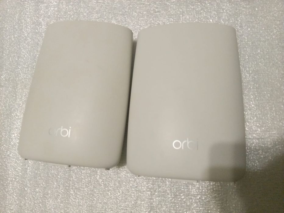 Додатковий роутер системи Netgear Orbi Satellite WiFi System RBS50
