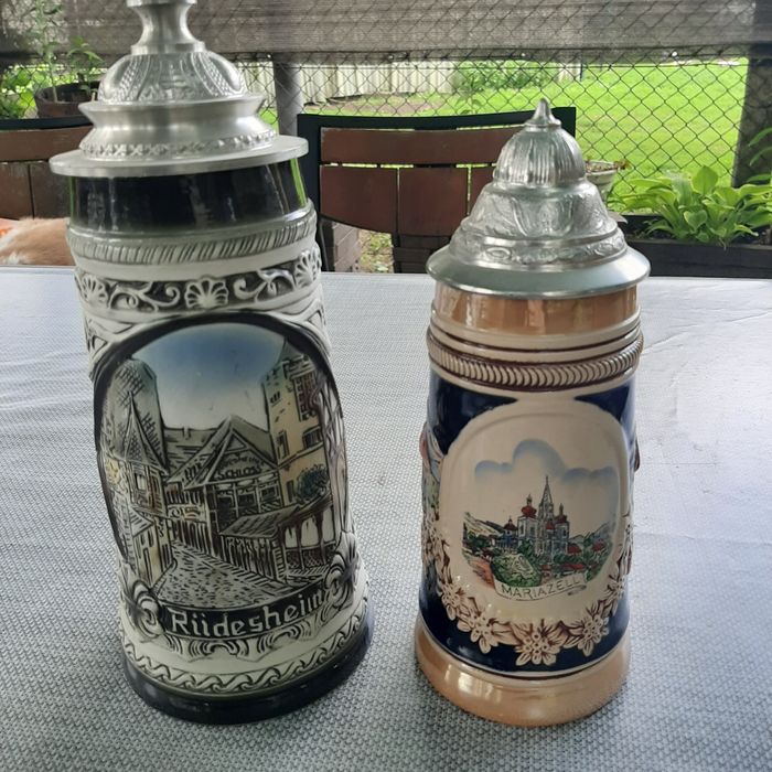 Dwa ceramiczne kufle do piwa