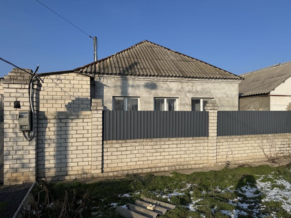 Продам будинок. Свій двір!!