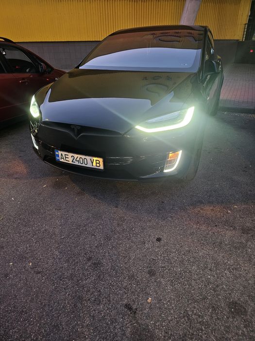 Tesla X Продаю, не перекуп