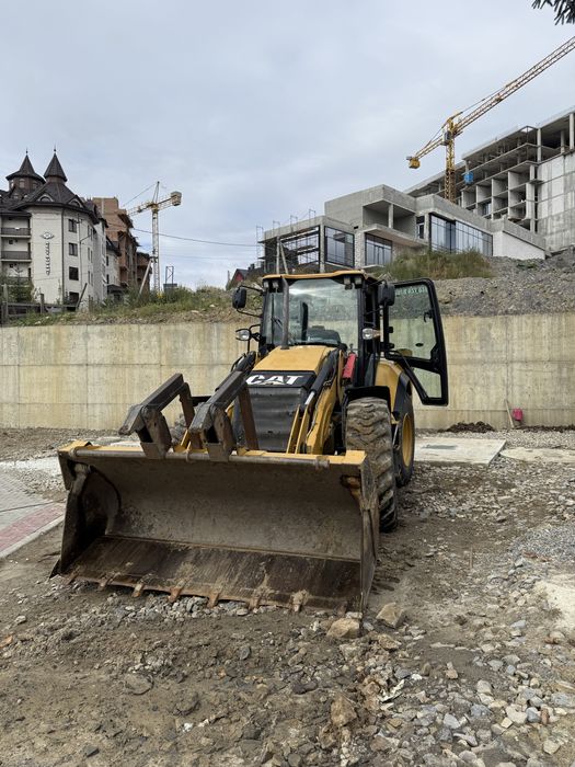 Caterpillar 444F2, 2018 року випуску.