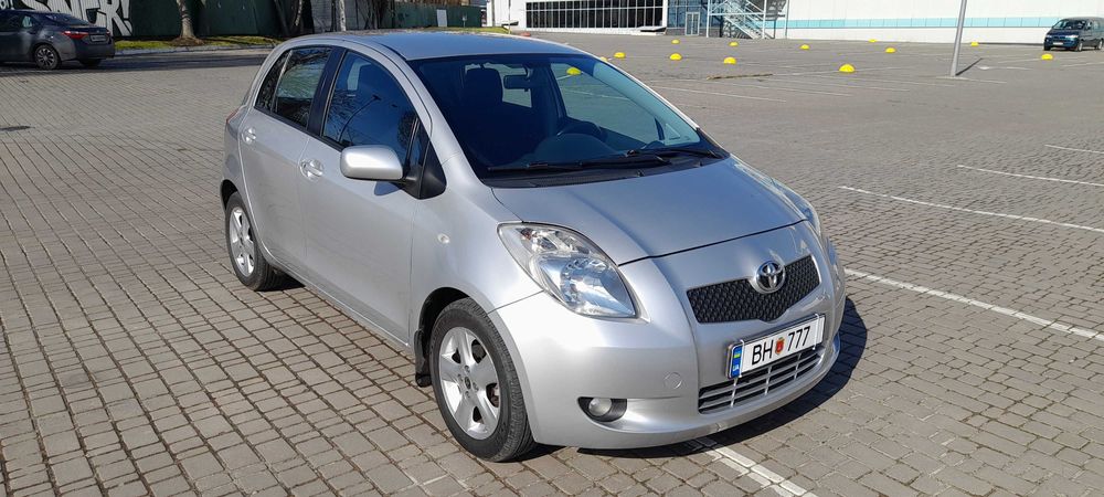 Тойота Ярис 2006г на автомате от первого владельца