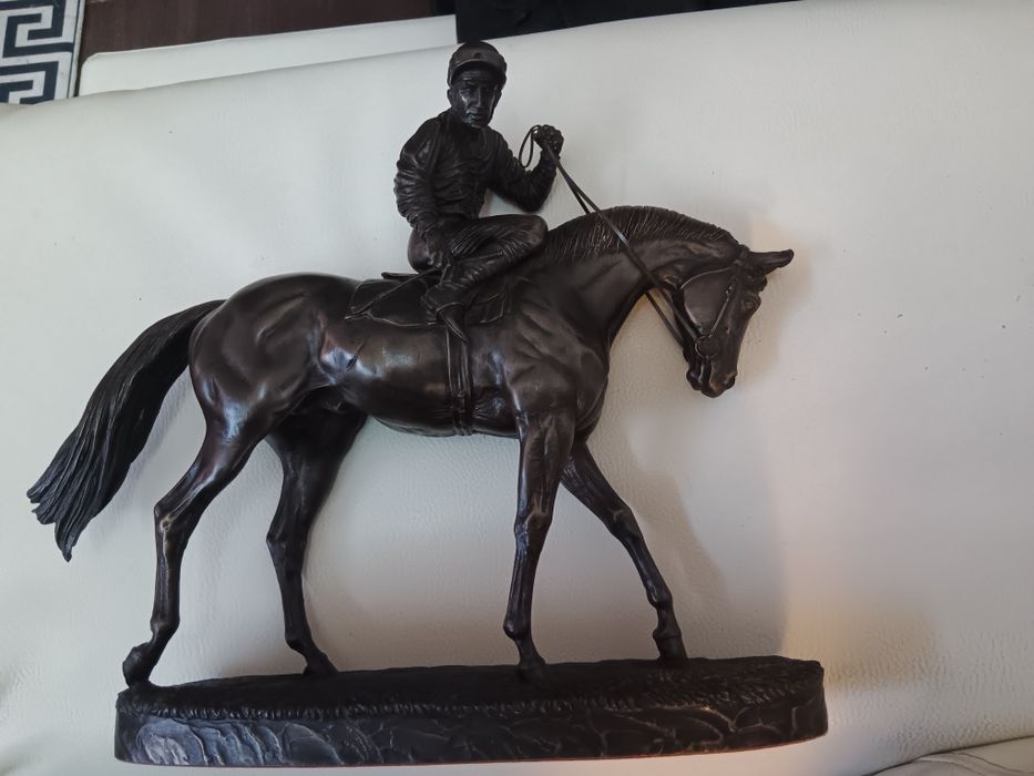 Angielska Figura Jeźdźca na Koniu-34/28 cm.Bardzo ciężka..