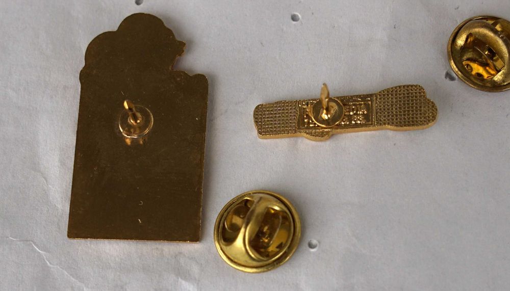 zestaw przypinek Logitech Seagate historyczne loga