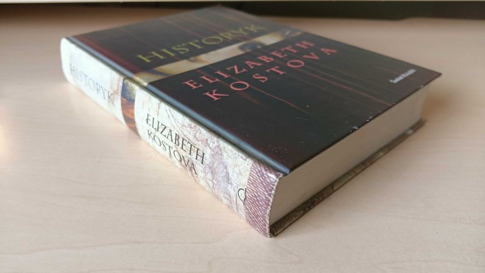 Historyk Elizabeth Kostova monumentalna opowieść o Drakuli Bestseller