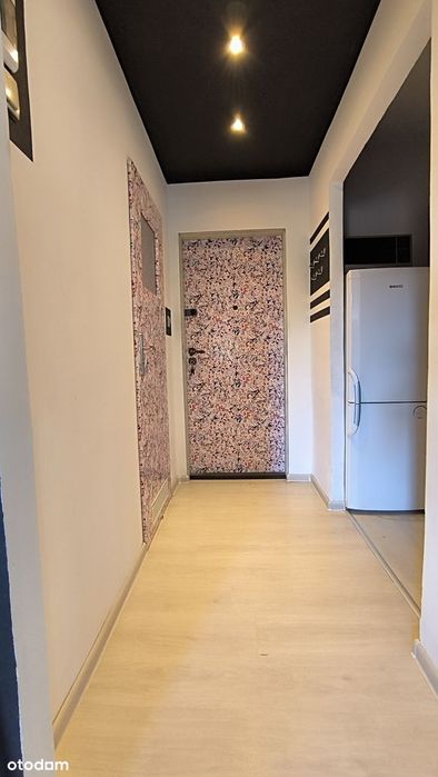 przytulny pokój z kuchnią