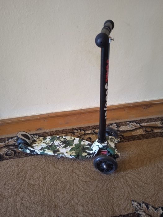 Продам самокат стан нового.