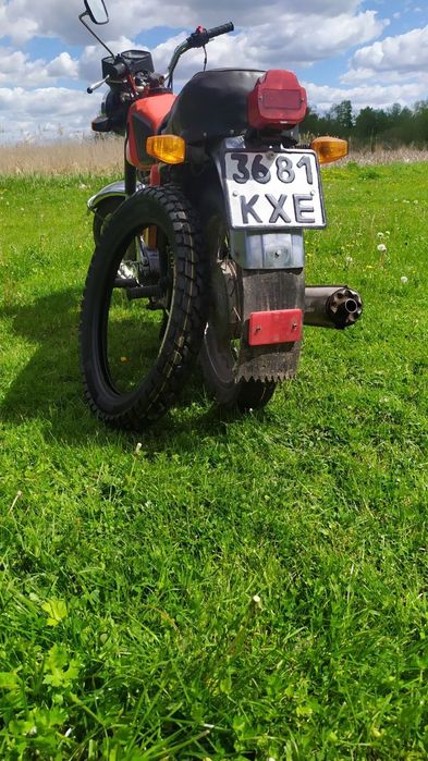 Продам мотоцикл іж плонєта 5 з мотоциклом іде ще один двигун