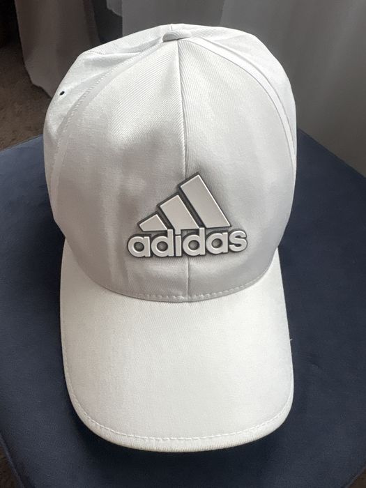 Bejsbolówka Adidas seria TaylorMade