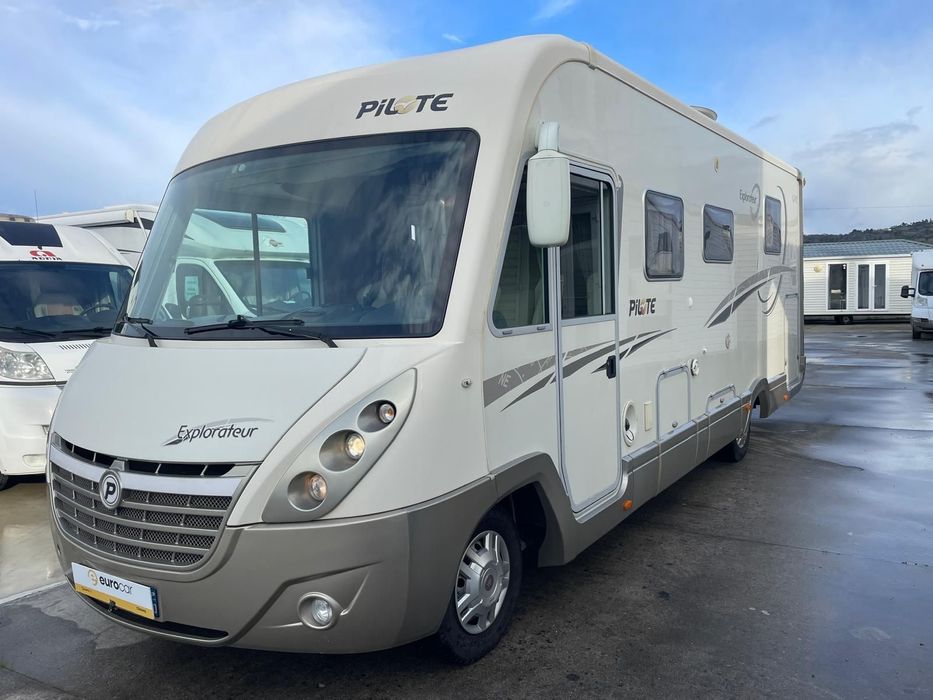 Pilote Explorateur G742 c/Cama Central - Autocaravana