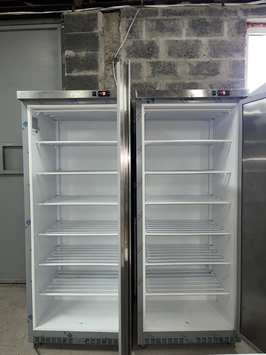 Професійна морозильна камера 600л.METRO Professional GFR4600S