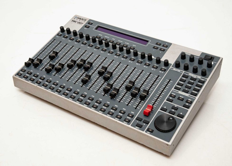 Hades VMC 207 Midi Controller Profissional