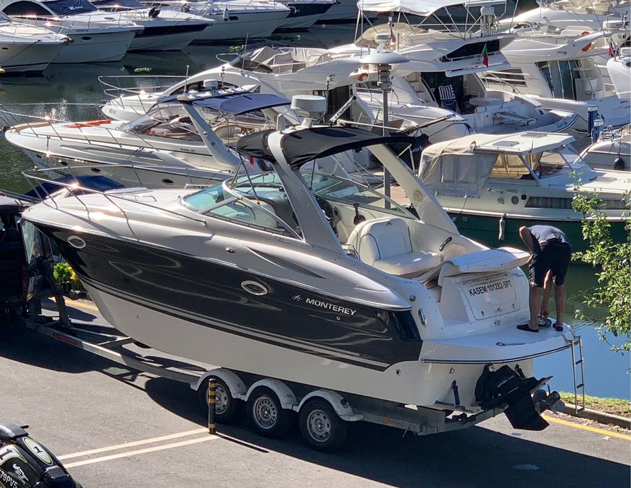 Monterey 295  sport crusier