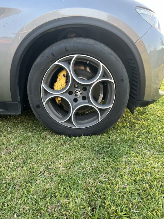 Alfa romeo stelvio usado