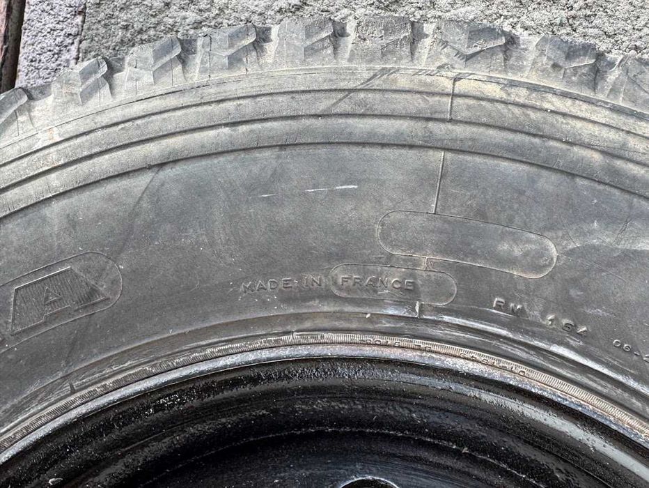 шини в зборі диски скати колеса 225 70 15 С Michelin 7 mm літо 5 130 Dia 84.1 mm