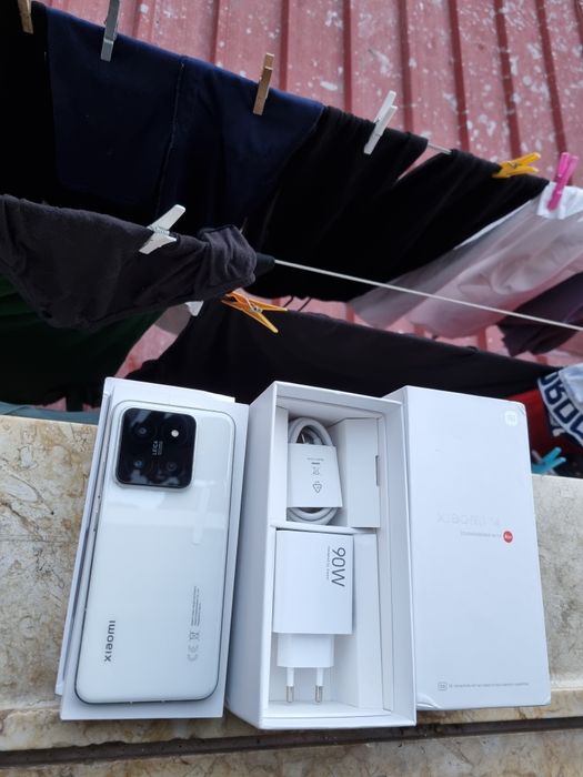 Xiaomi 14 usado como novo 512G/16 Gb de ram