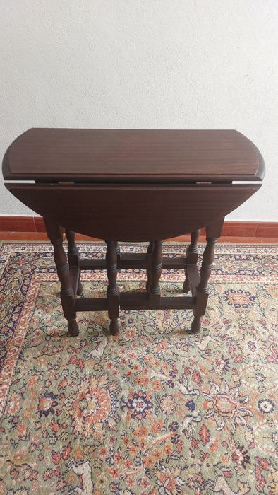 Mesa apoio mogno com 2 gavetas