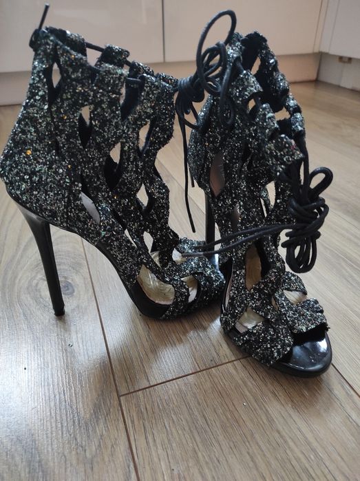 Szpilki brokatowe zielone 37 r 4 Public Desire