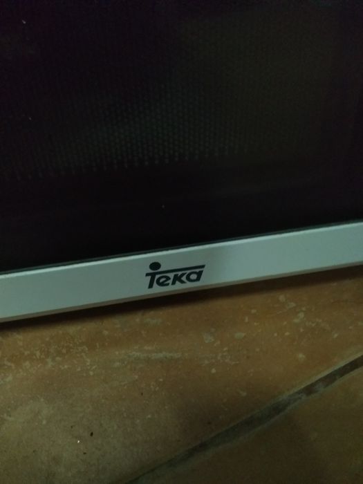 Dois microondas para tirar peças ou arranjar