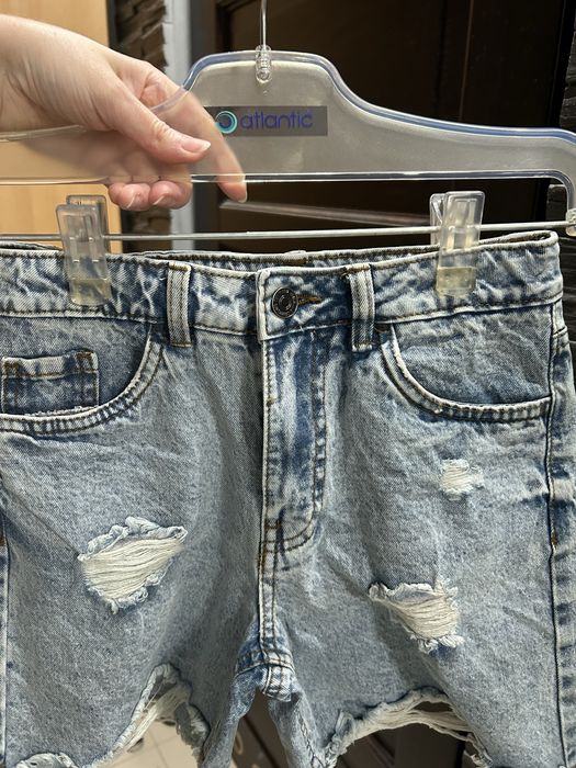 Spodenki jeansowe szorty denim z przetarciami 140 Pepco z regulacją