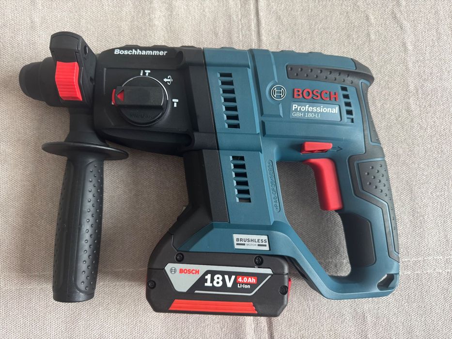 Акумуляторний набір інструментів Bosch Новий