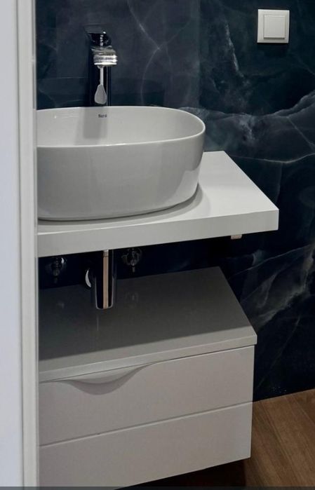 Móvel WC com lavatorio e torneira NOVO