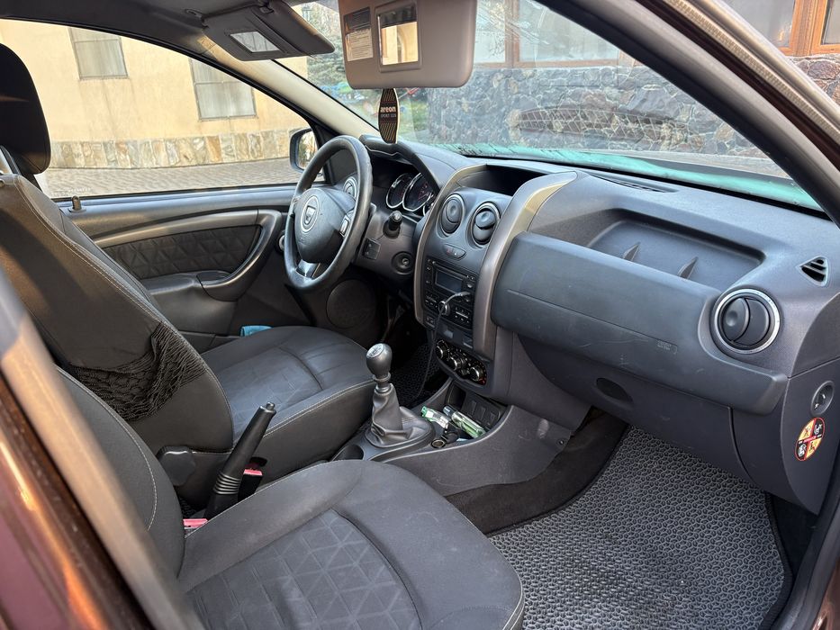 Продається Dacia 1.5 дизель 2013 року