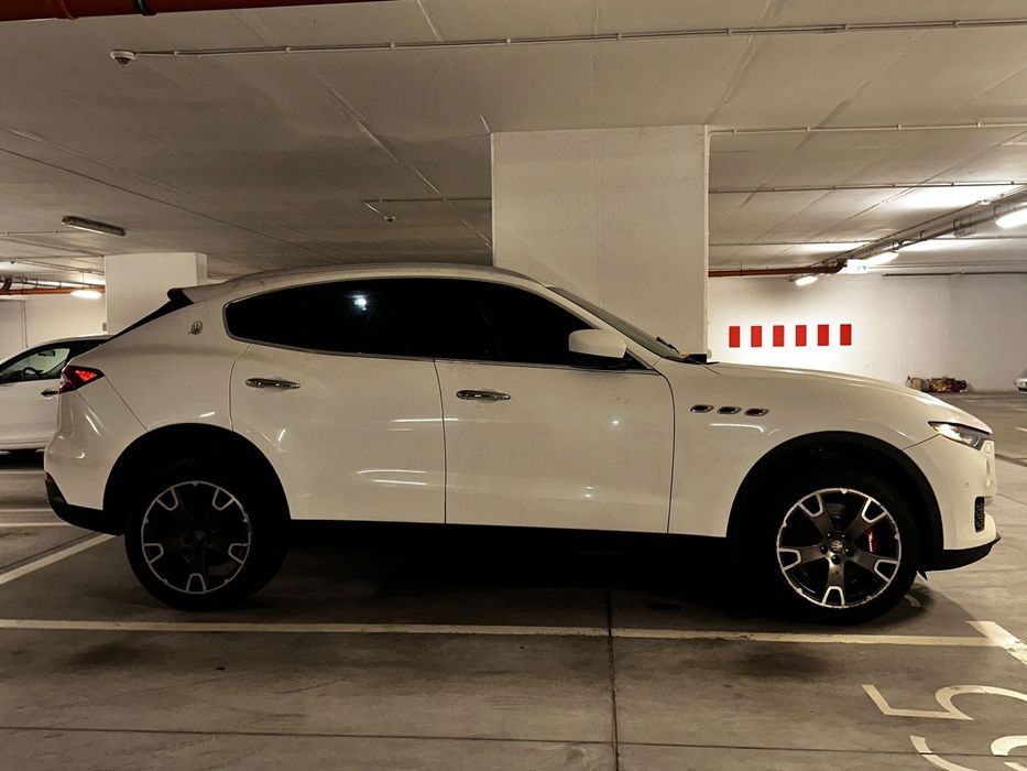 Maserati Levante SQ4 V6 Piękne wnętrze, do negocjacji, uszkodzony
