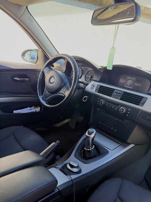 Bmw 318D e91 2008