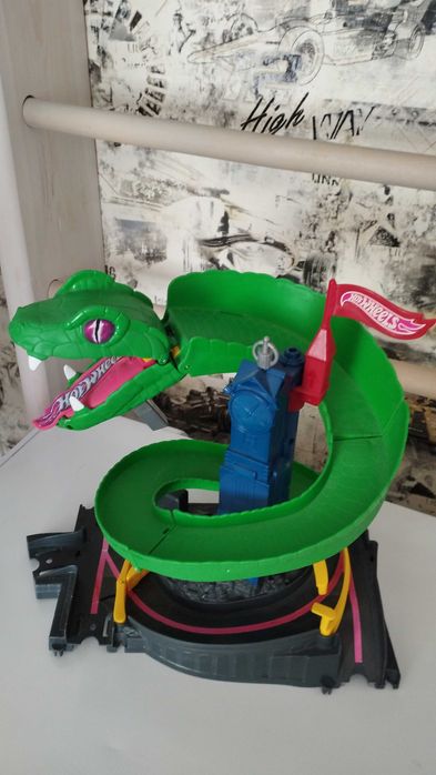 Трек  для машин Hotweels