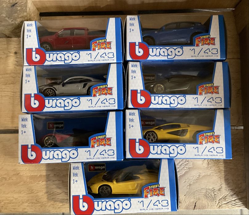 Kolekcjonerski Metalowy Samochód- Bburago-seria Stret Fire- skala 1:43