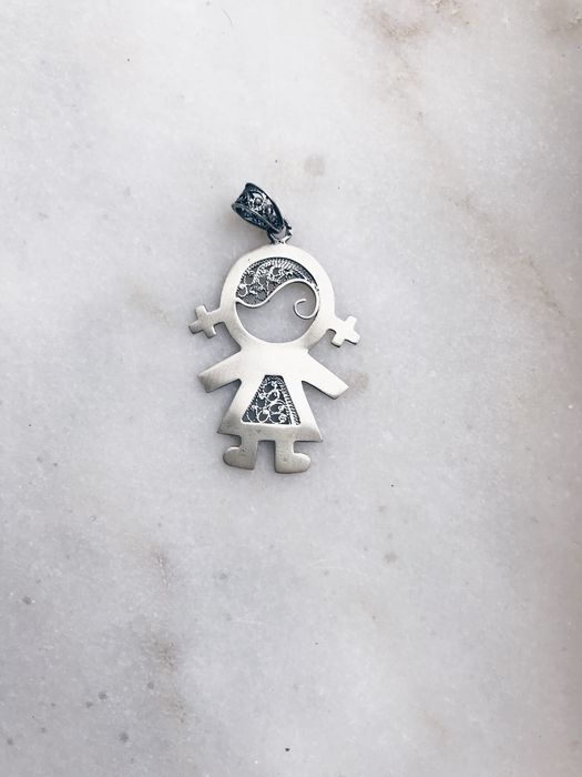 Pendente de prata para colar menina
