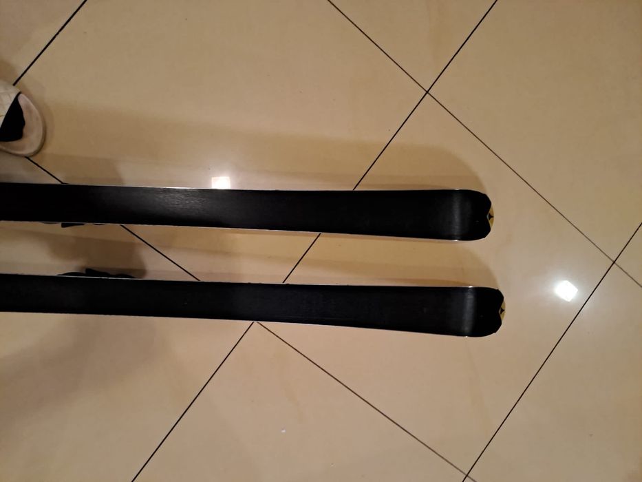 Narty carvingowe Atomic