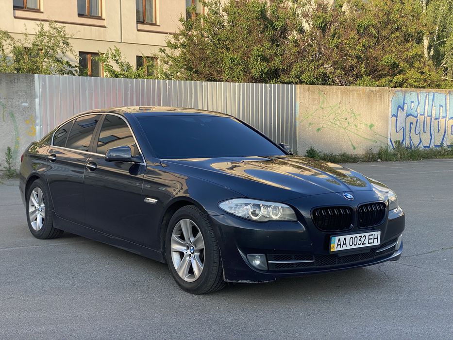 BMW 528 в кузові f10 ЦІЛА НЕ БИТА