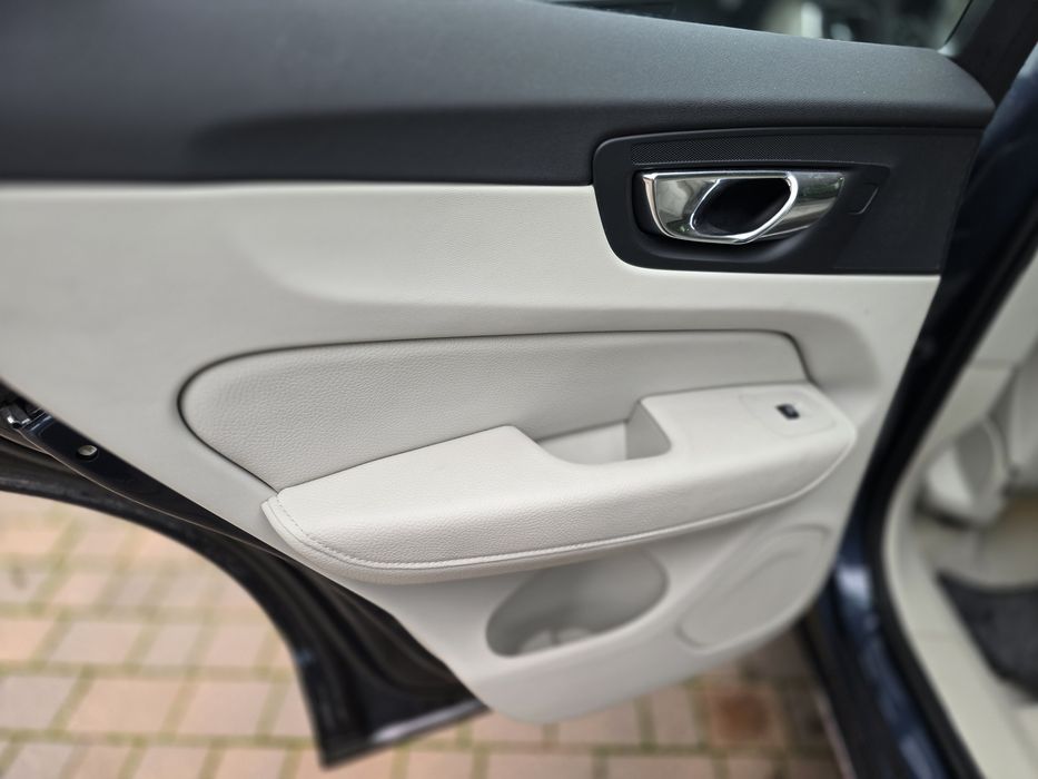 Sprzedam  volvo xc60 t8