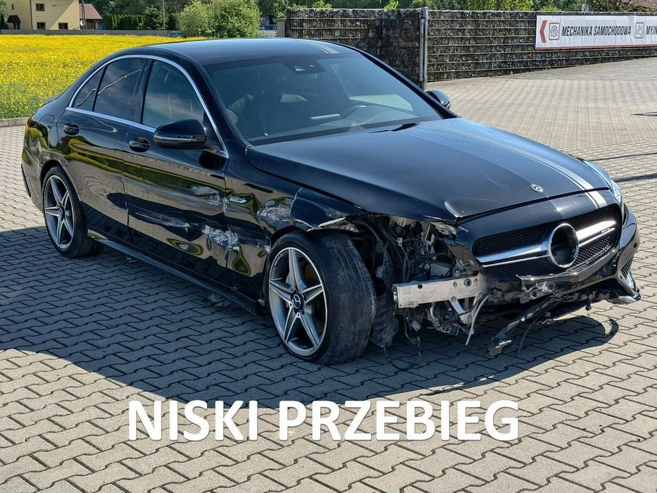 Mercedes-Benz Klasa C pakiet AMG* 1,6 benzyna 156ps* skóra* ledy* burmeister* ICDauto.com