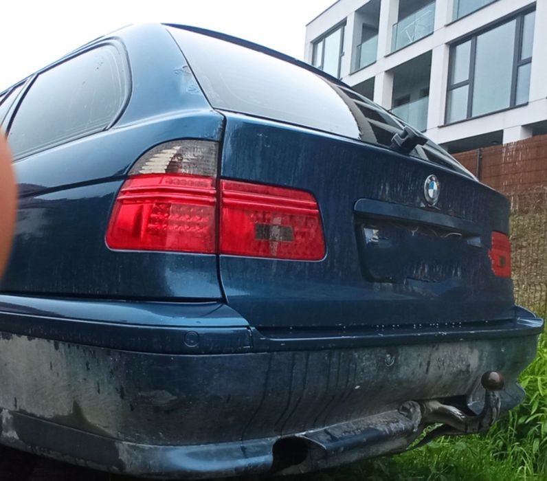 E39 części w super stanie nowe dostępne elementy sedan touring