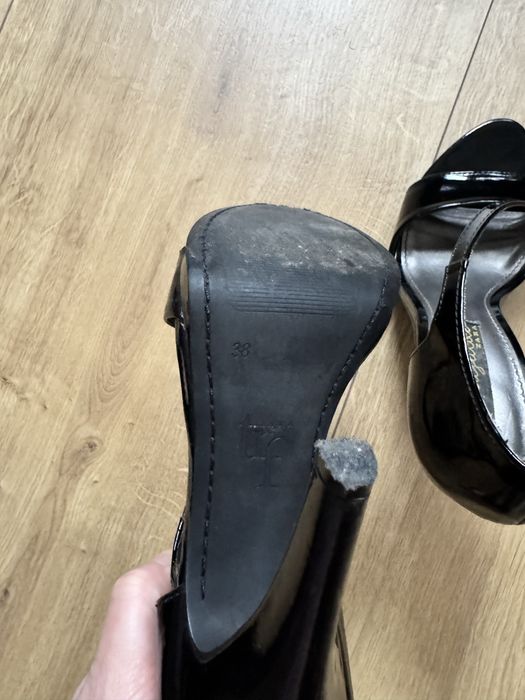 Sandały lakierowane damskie ZARA roz. 38