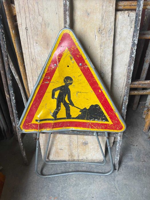 Varios sinais de obras