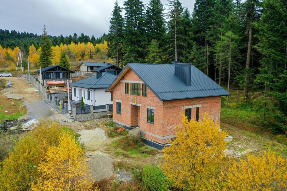 Продаж будинку біля лісу Східниця