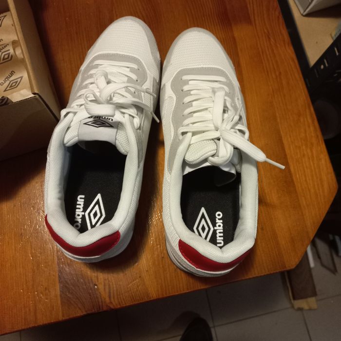Buty umbro 45 nowe